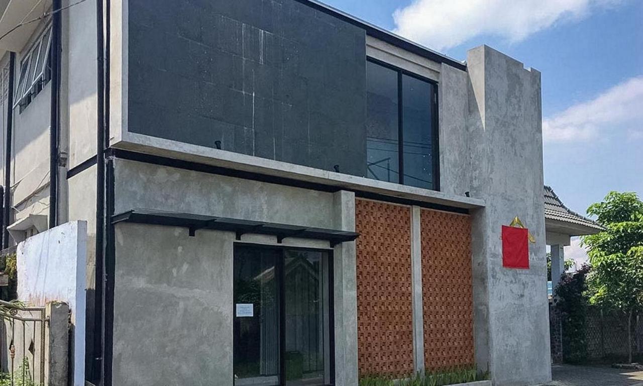 Reddoorz Near Wisata Paribendo Lawang Hotel Buitenkant foto