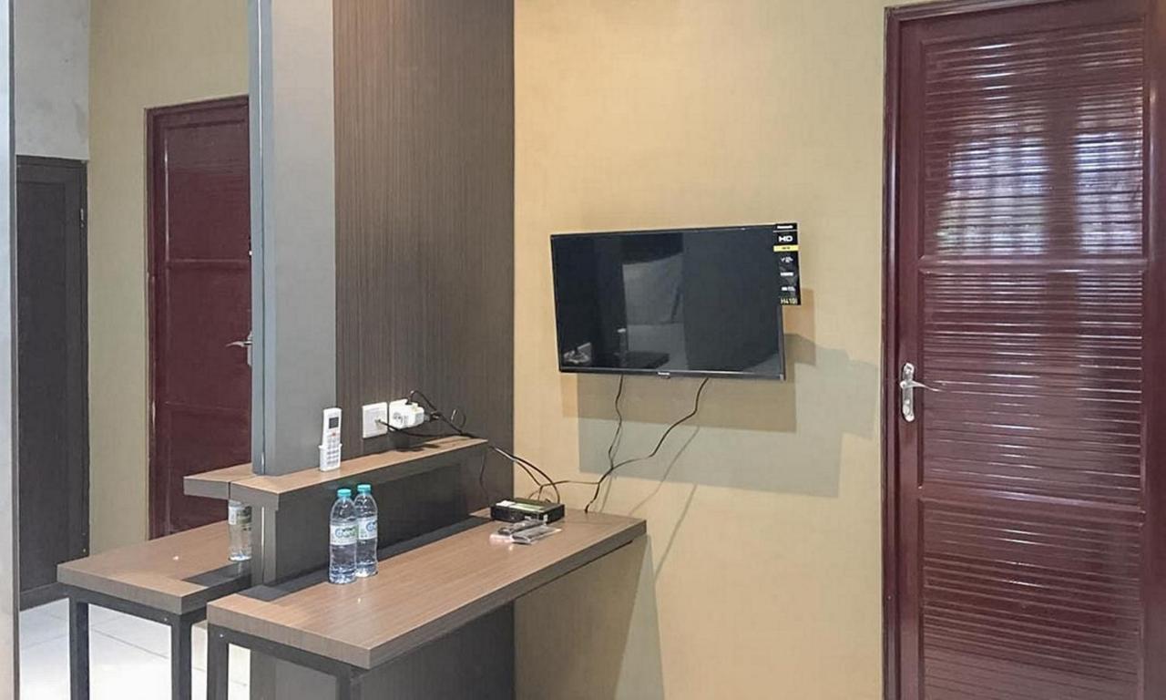 Reddoorz Near Wisata Paribendo Lawang Hotel Buitenkant foto
