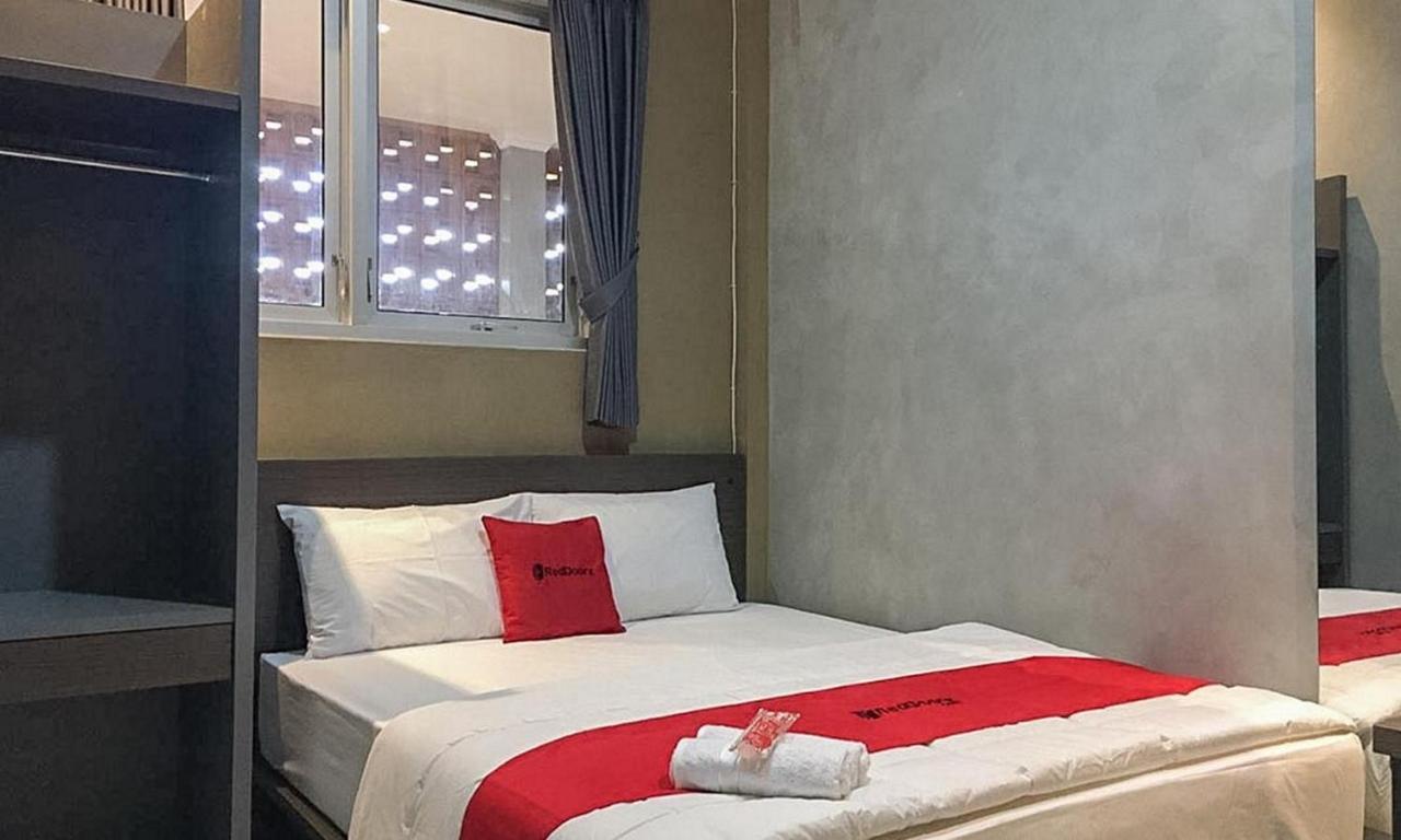 Reddoorz Near Wisata Paribendo Lawang Hotel Buitenkant foto